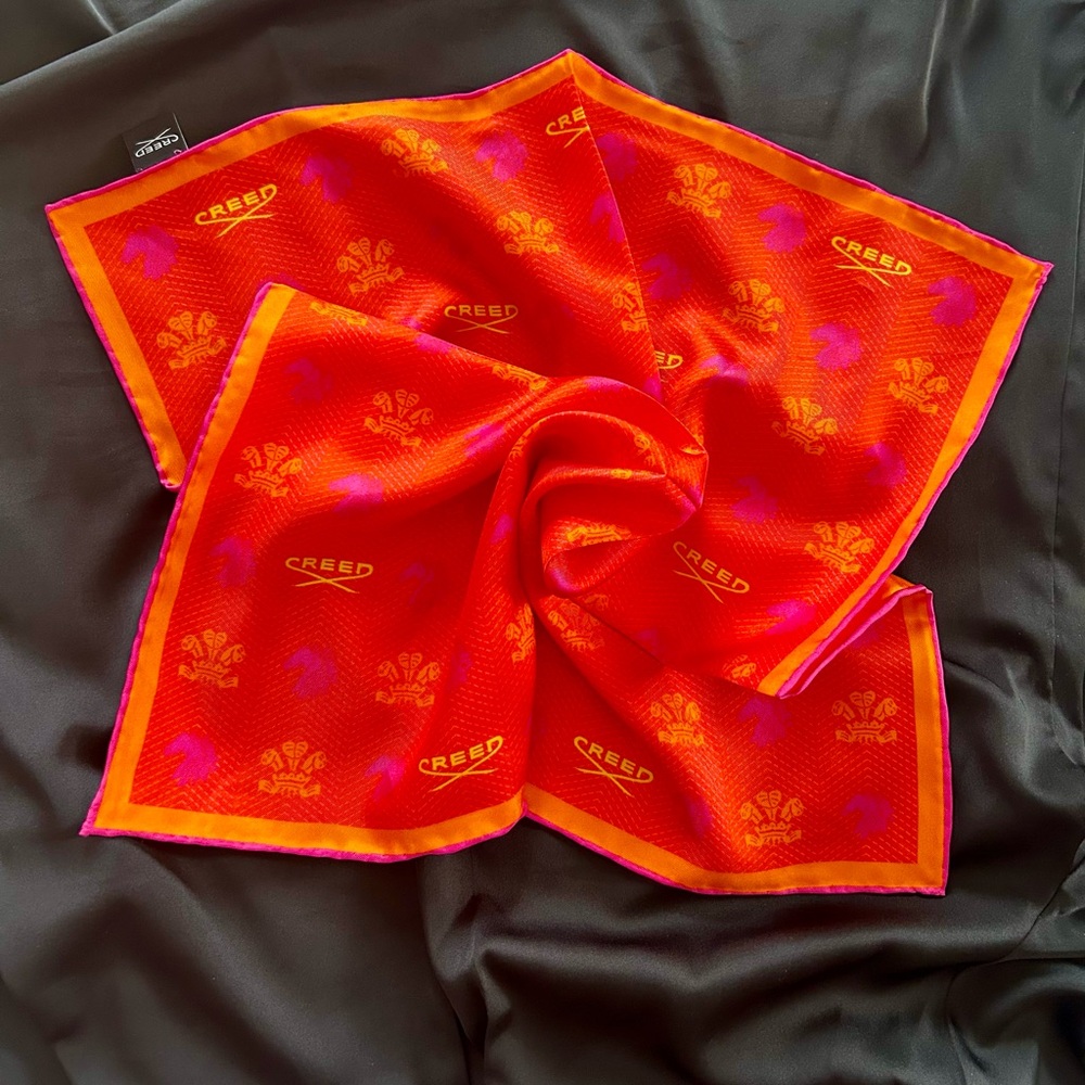 BRAND NEW NEW CREED SIGNUTURE SILK SCARF UNISEX AND VIRGIN ISLAND WATER SAMPLE